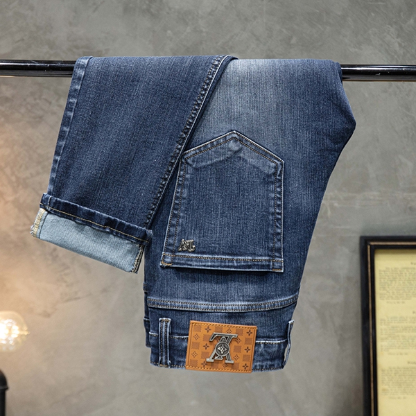 ブランドジーンズ背面デザイン